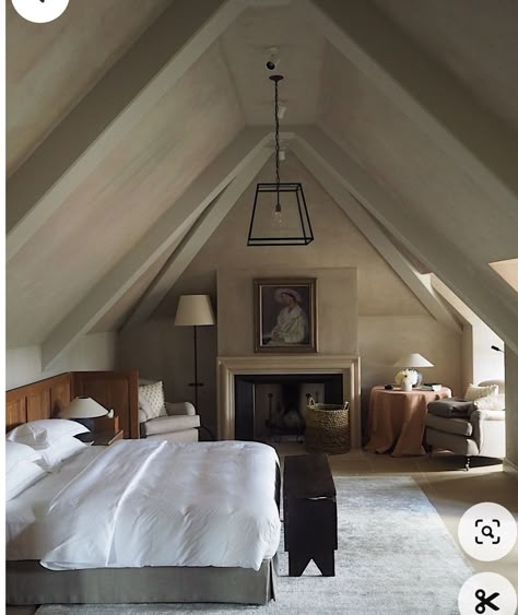 Heckfield Place, Interior Simple, Long Room, Country House Hotels, Casa Exterior, Attic Bedroom, Cool Beds, Beautiful Bedrooms, Dream Bedroom