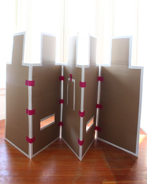 معرض فني, Cardboard Castle, Room To Room, Debut Ideas, Medieval Party, Chalkboard Drawings, Vbs Themes, Cardboard Box Crafts, Diy Cardboard