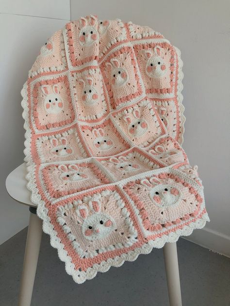 Crochet Rabbit Granny Square, Crochet For Wedding Ideas, Rabbit Crochet Blanket, Rabbit Granny Square, Bunny Crochet Blanket, Coquette Crochet, Rabbit Crochet, Crocheted Baby Blanket