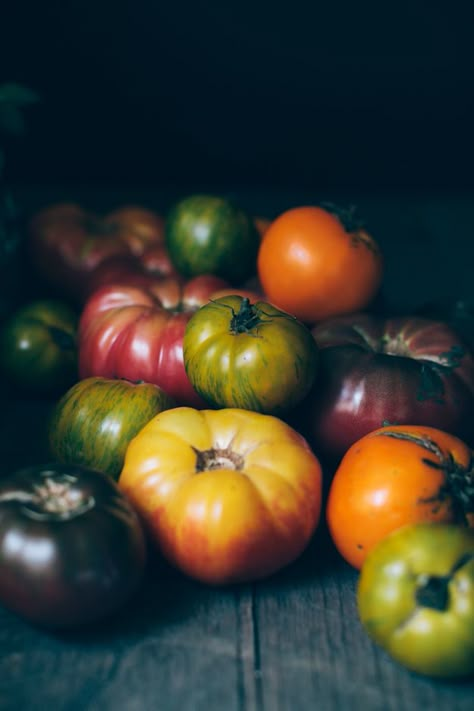 Tomatoes by Hannah Messinger Summer Harvest, Tortellini Soup, Food Photography Styling, Heirloom Tomatoes, Fruit And Veg, Tortellini, Fresh Produce, Beautiful Food, Life Photography