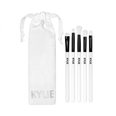 Beauty Stocking Stuffers, Kylie Makeup, Jenner Makeup, Kylie Lip Kit, Kylie Jenner Makeup, Kylie Cosmetic, Lip Kit, It Cosmetics Brushes, Makati