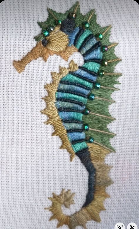 Bordado Jacobean, Mermaid Embroidery, Textile Art Embroidery, Embroidery Stitches Tutorial, Embroidery Flowers Pattern, Animal Embroidery, Sea Horse, Sewing Embroidery Designs, 자수 디자인