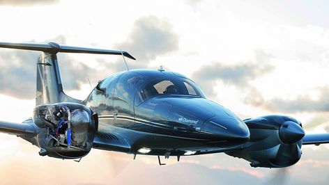 DA62 – The ultimate flying machine - Diamond Aircraft Industries Diamond Da40, Diamond Aircraft, Private Jet Plane, Light Sport Aircraft, Flying Machine, Luxury Private Jets, Private Aircraft, Flying Vehicles, Private Pilot