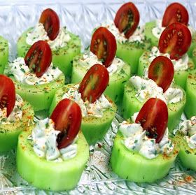 52 Ways to Cook: Cucumber Bites with Herb Cream Cheese and Cherry Tomatoes - 52 Church PotLuck Appetizers Potluck Appetizers, Herb Cream Cheese, Cucumber Bites, Fingerfood Party, Corn Dog, Snacks Für Party, Dinner Rolls, Ranch Dressing, Portobello