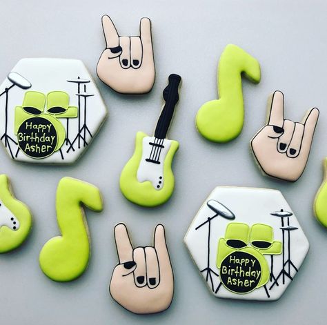 Rock and roll cookies Punk Cookies, Drum Cookies, One Rocks Cookies, Rock And Roll Sugar Cookies, Rock And Roll Cookies, Finger Cookies, Rock And Roll Birthday, Music Cookies, Rolled Sugar Cookies