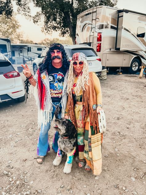 70s Costume Ideas For Couples, Hippie Couple Costume, Fisherman Halloween Costume, 70s Couple Costume, Make At Home Halloween Costumes, Hippie Family, 70s Couple, Hippie Couple, Couple Halloween Costume