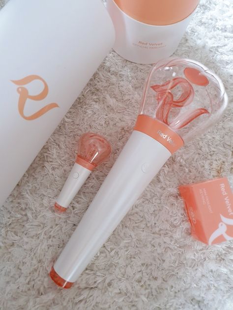 Red Velvet Lightstick, Twice Red Carpet, K Pop Lightstick, Kpop Lightsticks, Lightstick Kpop, Kpop Lightstick, Stage Equipment, Luxury Sofa Design, K Pop Aesthetic