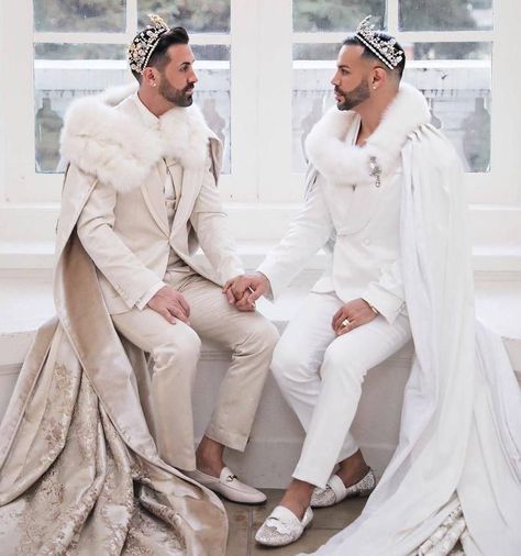 Gay Wedding Outfits, Gay Wedding Flowers, Gay Wedding Suits, Midsommar Wedding, Lgbt Wedding Attire, Gay Wedding Ideas, Hair Pieces For Men, Gay Wedding Photos, Egyptian Wedding