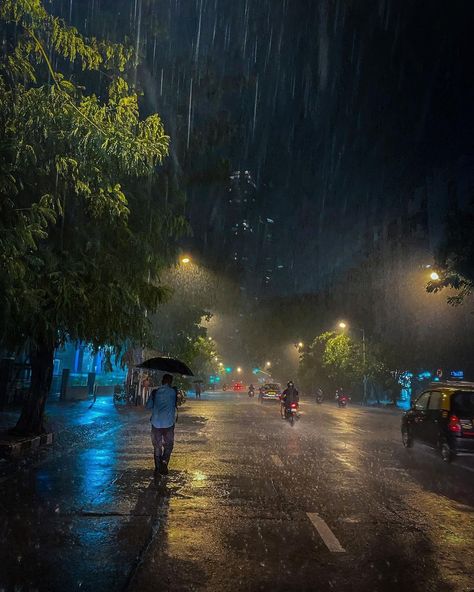 Delhi Rain, Traveling Videos, India Vacation, Rainy Mood, Desi Aesthetics, Emoji Combinations, Natural Magic, Lord Shiva Hd Wallpaper, Pop Posters