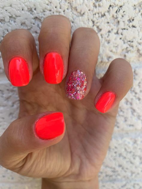 Bright Pink Nails With Accent Nail, Bright Coral Summer Nails, Bright Gel Nail Colors, Neon Shellac Nails, Short Acrylic Nails Neon, Pink With Accent Nail, Gel Mani Short Nails Summer, Nail Ideas Sparkle, Bright Pink Nails With Glitter