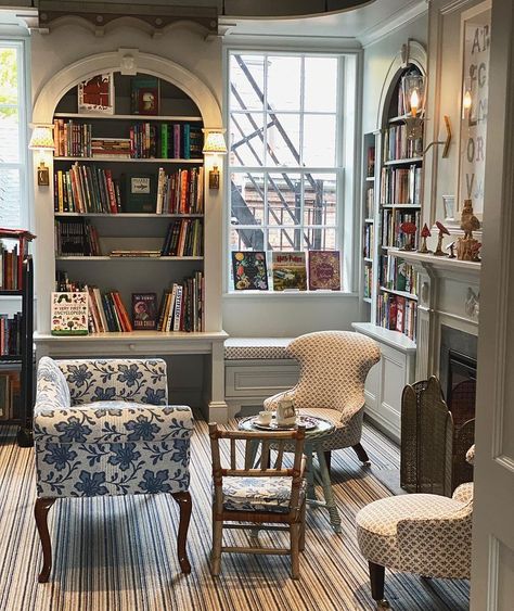 Beautiful Bookshelves, Tessa Foley, Boston Pictures, Library Rooms, Cozy Interiors, Rainy Afternoon, Cinnamon Bun, Loving Heart, Cinema Room