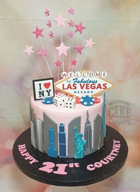 30 Cakes, Best Birthday Cake Designs, Las Vegas Cake, Vegas Cake, 21st Birthday Balloons, Modern Birthday Cakes, City Cake, 30 Cake, Gold Birthday Cake