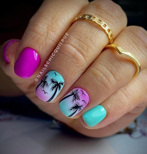 Beach Design Nails Summer Time, Nails With Beach Theme, Short Nail Beach Designs, Nail Designs For Tropical Vacation, Dip Beach Nails, Gel Nails Hawaii, Tropical Vacation Nails Short, Nails For Punta Cana, Tropical Dip Nails