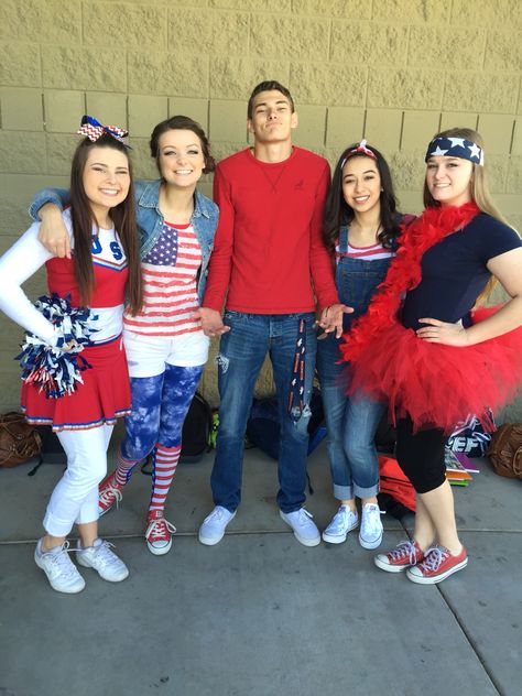 America day: spirit day idea America Spirit Day Outfits, Dress Up Ideas For School, Cheer Themes, Twin Day Outfits, Spirit Day Ideas, 90s Dress Up, Dress Up Ideas, Homecoming Spirit Week, School Spirit Week