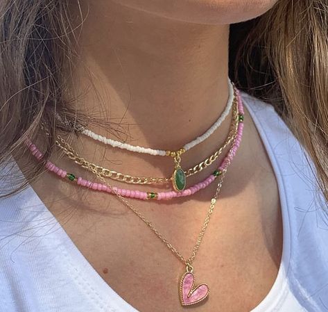 Green Jewelry Aesthetic, Pink Jewelry Aesthetic, Pink And Green Fashion, Pink And Green Jewelry, Green Accessories, Accessories Pink, Beautiful Accessories, Jewelry Aesthetic, Delta Gamma