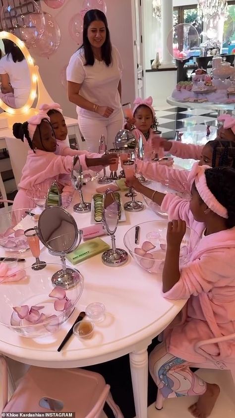 Blac Chyna throws daughter Dream a lavish seventh birthday bash... just two days after Khloe Kardashian spoiled her niece with an EPIC spa-themed party | Daily Mail Online True Thompson, Spa Day Party, Dream Kardashian, Rob Kardashian, Dreams Spa, Famous Kids, Spa Birthday Parties, Spa Birthday, Kardashian Kids