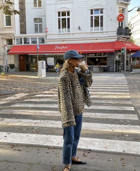 Leopard Coat, Skandinavian Fashion, Leopard Print Jacket, Going Viral, Fall Fits, Dinner Outfits, Brunch Outfit, Fleece Coat, Mode Inspo