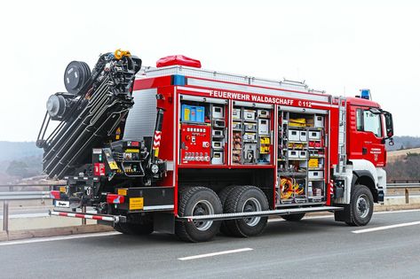 Fire Trucks Pictures, Firefighter Gear, Fire Equipment, Rail Road, Rescue Vehicles, Fire Brigade, Fire Apparatus, Army Vehicles, Construction Vehicles