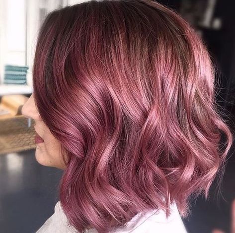 Pink Balayage Hair, Brown To Pink Balayage, Dusty Rose Hair, Dusty Pink Hair, Rose Gold Hair Brunette, Balayage Hair Ideas, Balayage Styles, Pink Balayage, Dark Pink Hair