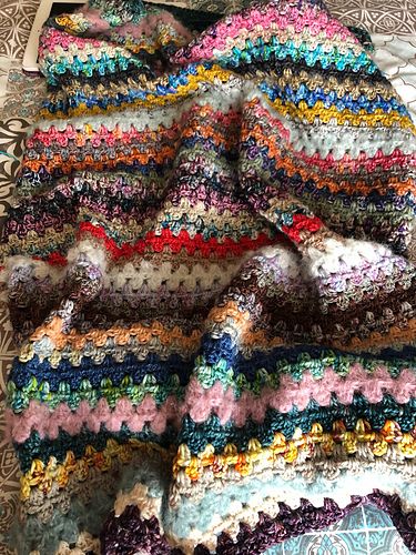 Scrappy Blanket, Quick Crochet Blanket, Granny Stripe Blanket, Colorful Blanket, Crochet Stitches For Blankets, Striped Blankets, Quick Crochet, Blanket Stitch, Granny Squares Pattern