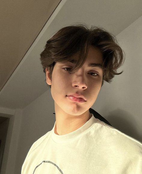 Brown Hair For Men, Brown Hair Boy, Hair For Men, Blonde Hair Green Eyes, Brown Hair Men, Asian Haircut, Hair Boy, Chocolate Hair, Chocolate Brown Hair