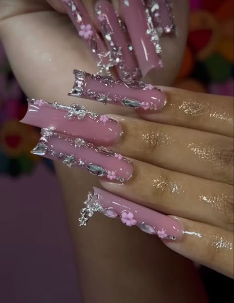 Extra Acrylics, Nail Tech Room Ideas Luxury, Birthday Junk Nails, Bling Freestyle Nails, 2006 Nails, Long Pink Nail Designs, Birthday Nails Long Bling, Y2k Junk Nails, Birthday Nails Extra