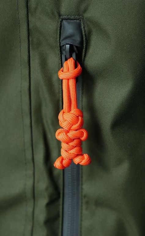 Paracord Instructions, Lanyard Tutorial, Paracord Bracelet Instructions, Paracord Zipper Pull, Paracord Projects Diy, Camping Knots, Paracord Bracelet Tutorial, Paracord Braids, Paracord Bracelet Diy