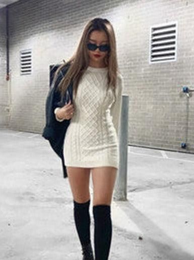 Slim Dress Outfit, Knitted Dress Outfit, Bodycon Dress Homecoming, Body Con Dress Outfit, Cable Knit Dress, Sweater Mini Dress, Sweater Dress Outfit, Cable Knit Sweater Dress, Newsboy Hat