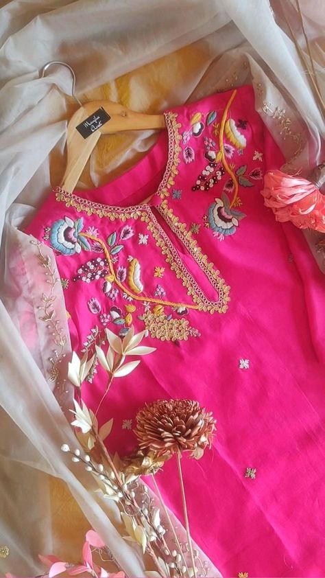 Stain Stitch, Punjabi Suits Designer Boutique, Embroidery Suits Punjabi, Rani Pink, Velvet Dress Designs, Womens Trendy Dresses, Kurti Designs Latest, Kurti Embroidery Design, Pakistani Fashion Party Wear