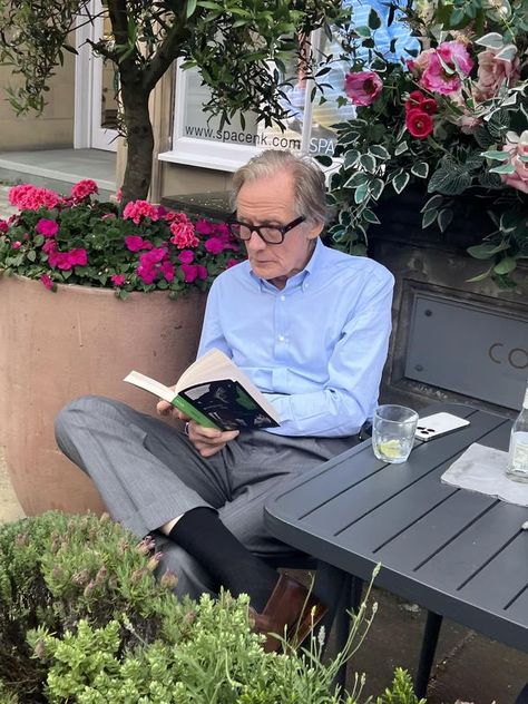 Edinburgh West End Residents & Businesses | Today’s celebrity sighting - Bill Nigh looking very smart outside Contini in George Street  | Facebook Bill Nighy Style, Men Socks Suit, Bill Nighy, Men In Socks, People Reading, Dressing Well, Bill Nye, Classic Menswear, Men Socks