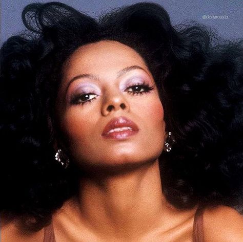 Diana Ross 70s, Black Hollywood Glamour, 70s Black Women, Diana Ross Supremes, Look Disco, Disco Makeup, 70s Glamour, 70s Makeup, Evan Ross