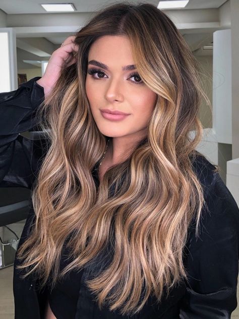 Sun-Kissed Balayage Hair Honey Caramel Balayage On Light Hair, Caramel To Blonde Balayage, Light Honey Brown Hair With Highlights, Light Brown Hair With Highlights Caramel Honey Brunettes, Honey Bronde Haircolor, Beige Blonde Balayage, Light Brown Balayage, December Hair, Balayage Long Hair