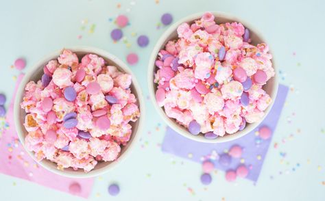 Random Acts of Pastel // Smarties Confetti Pink Popcorn Popcorn Bar Toppings, Pastel Sweets, Popcorn Toppings, Great Snacks, Pastel Desserts, Diy Popcorn, Tutu Baby Shower, Pink Popcorn, Popcorn Mix