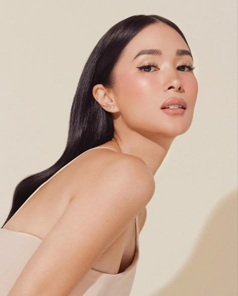 Heart Evangelista Make Up, Wedding Hair And Makeup Asian, Filipino Bride Makeup, Filipina Bridal Makeup, Fresh Makeup Look Asian, Filipino Bridal Makeup, Asian Soft Glam, Fresh Makeup Look Asian Natural, Soft Glam Asian Makeup