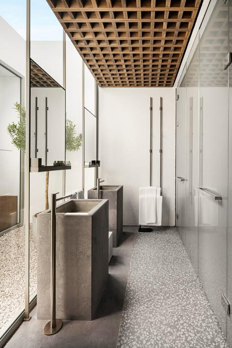 Hotel Toilet Design, Hotel Toilet, Restroom Design, Public Bathrooms, Public Restroom, Hotel Interior Design, Toilet Design, Hotel Bathroom, Bathroom Spa