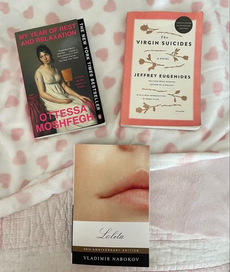 Coquette Books To Read, Coquette Moodboard, Coquette Books, Coquette Bedroom, Thought Daughter, Dream Library, Unread Books, Book Recs, Rest And Relaxation