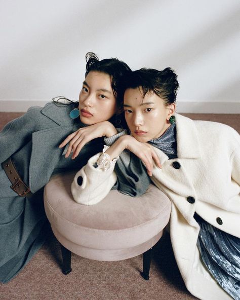 CHANEL Story For Manifesto Magazine (2019) - ISSAC LAM Chicken Caesar Sandwich, Twin Models, Mom Daughter, Fashion Studio, Fashion 2020, Fashion Photoshoot, Couples Photoshoot, Twins, Fashion Photography