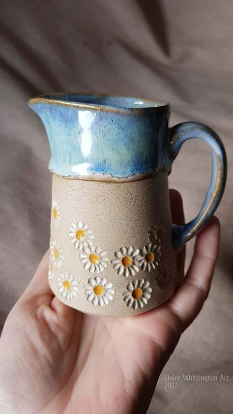 Pottery Clay Designs, Amazing Pottery Ideas, Pottery Slabs Ideas, Most Popular Ceramics, Earthenware Pottery Ideas, Pottery Beginner Projects, Clay Mug Designs Handmade Pottery, Pottery Gift Ideas Diy, Pottery Vessels Ideas