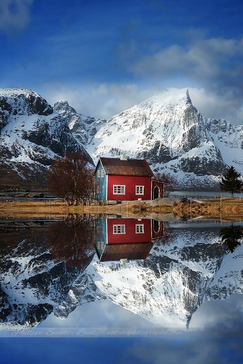 Norway Svalbard, Travel Norway, Snow Covered Mountains, Beautiful Norway, Beautiful Town, Red House, Fresh Feeling, Out Of This World, Winter Scenes