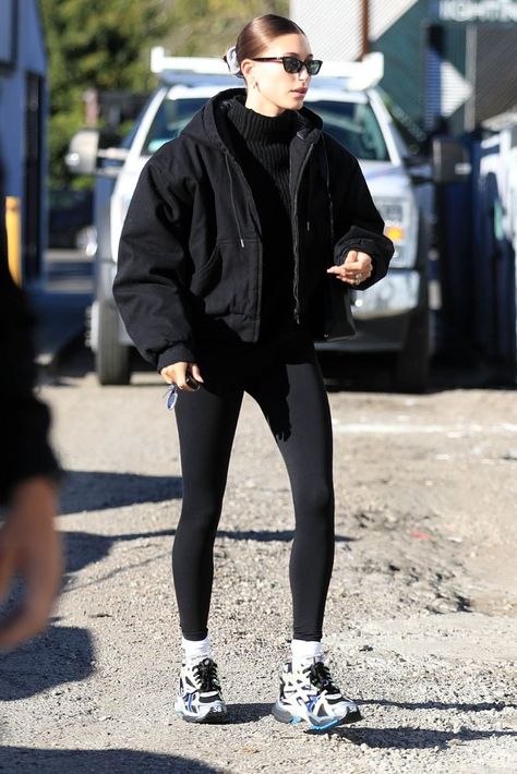 Leggins Outfit, Hailey Bieber Street Style, Hailey Baldwin Street Style, Outfits Leggins, Estilo Hailey Baldwin, Look Legging, Hailey Bieber Style, Hailey Baldwin Style, Looks Street Style