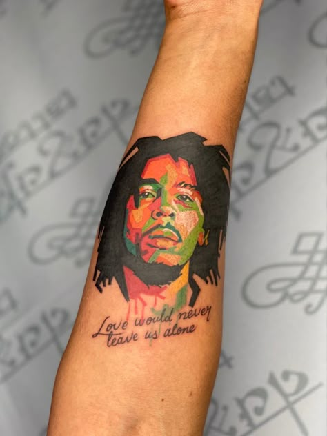 One Love Tattoo Bob Marley, Bob Marley Tattoo Ideas, Jamaican Tattoos, Rasta Tattoo, Bob Tattoo, Bob Marley Tattoo, Shadow Tattoo, Aztec Tattoo Designs, Chrysanthemum Tattoo