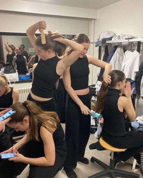 Dance Dressing Room Aesthetic, Dance Aestethic, Ballet Dancer Aesthetic, Dance Nation, Dance Motivation, Dance Comp, Dancer Lifestyle, Dance Aesthetic, Dance Dreams