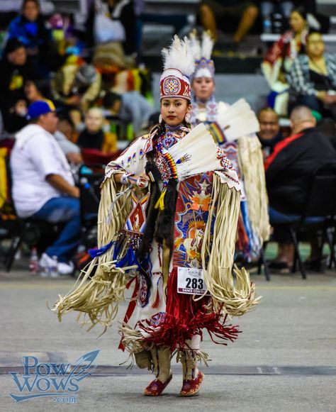 Pow Wow Dancers, Thunder And Lighting, Folk Culture, Indigenous Americans, Nativity Crafts, Indigenous Culture, Pow Wow, Southern Belle, Native American Indians