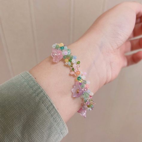 Spring Beaded Bracelets, Bracelet And Necklace, Floral Bracelet, Bracelet Handmade, Beads Bracelet, Spring Garden, Facebook Group, Beaded Bracelet, Anklets