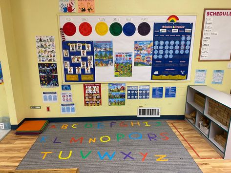 Turn your classroom carpet into an educational tool! Here in our classroom, we like to use tape to make shapes, letters or numbers on the carpet. Its always fun to utilize what we’ve created on the carpet during circle time! Classroom Carpet, Classroom Carpets, Time Centers, Classroom Board, Board Decoration, Circle Time, Preschool Teacher, Preschool Classroom, Student Activities