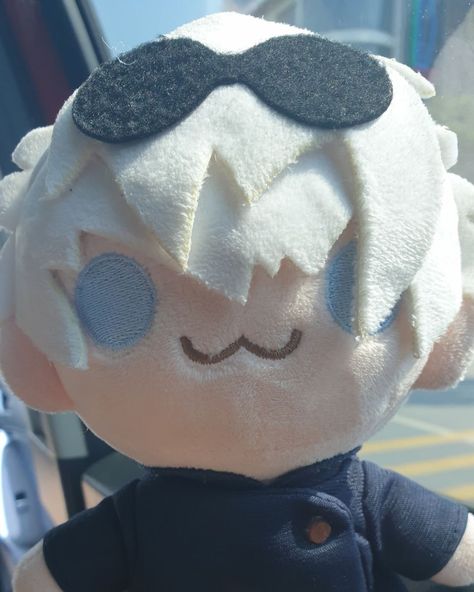 Link in bio !! more JJK content coming soon so stay in tune<3 #jjk #jujutsukaisen #gojosatoru #cute #plushy #plushies #zenanimemarket #anime Gojo Satoru Plushie, Cute Anime Plushies, Gojo Icon Aesthetic, Jjk Pfp Gojo, Gojo Funny Pfp, Gojo Cute Pfp, Cute Gojo Pfp, Anime Plushie Pfp, Gojo Plushie Pfp