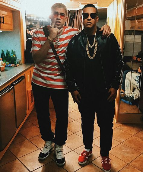 Bad Bunny x Daddy Yankee Latin Grammys, Shaytards, Bunny Fashion, Romeo Santos, Bunny Wallpaper, Bunny Pictures, Lil Pump, Reggae Music