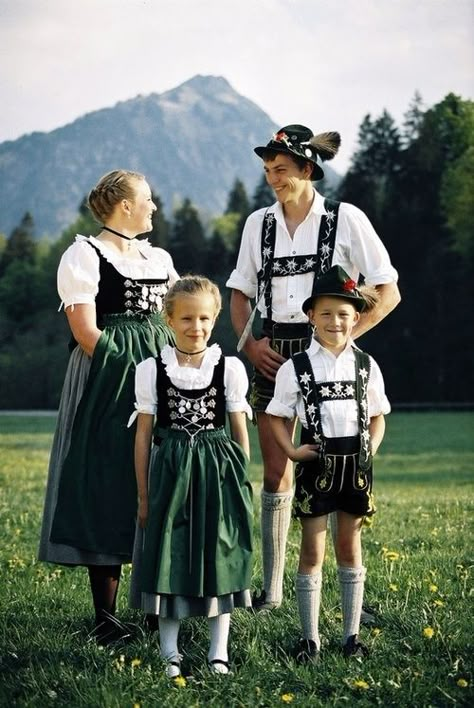 Traditional German Clothing, German Costume, German Clothing, Dirndl Skirt, Costumes Around The World, Dirndl Outfit, German Outfit, German Heritage, Dirndl Dress