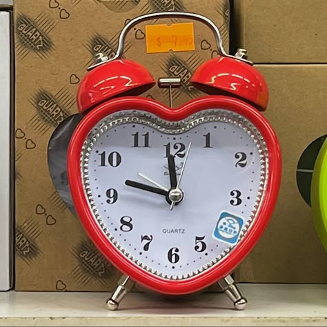 Lovecore Furniture, Cottagecore Objects, Weird Room Decor Vintage, Heart Themed Room, Fairycore Furniture, Aesthetic Cottage Core Room, Heart Alarm Clock, Alarm Clock Aesthetic, Cottagecore Furniture