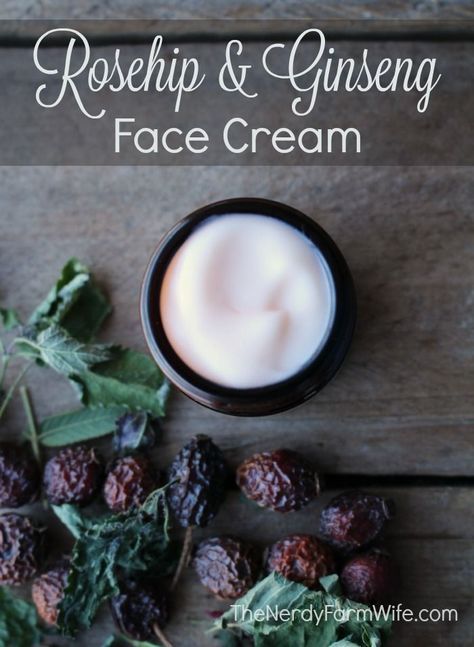 Face Cream Recipe, Face Cream For Wrinkles, Cream For Oily Skin, Panax Ginseng, Diy Lotion, Farm Wife, Creme Anti Age, Diy Kosmetik, Rosehip Seed Oil